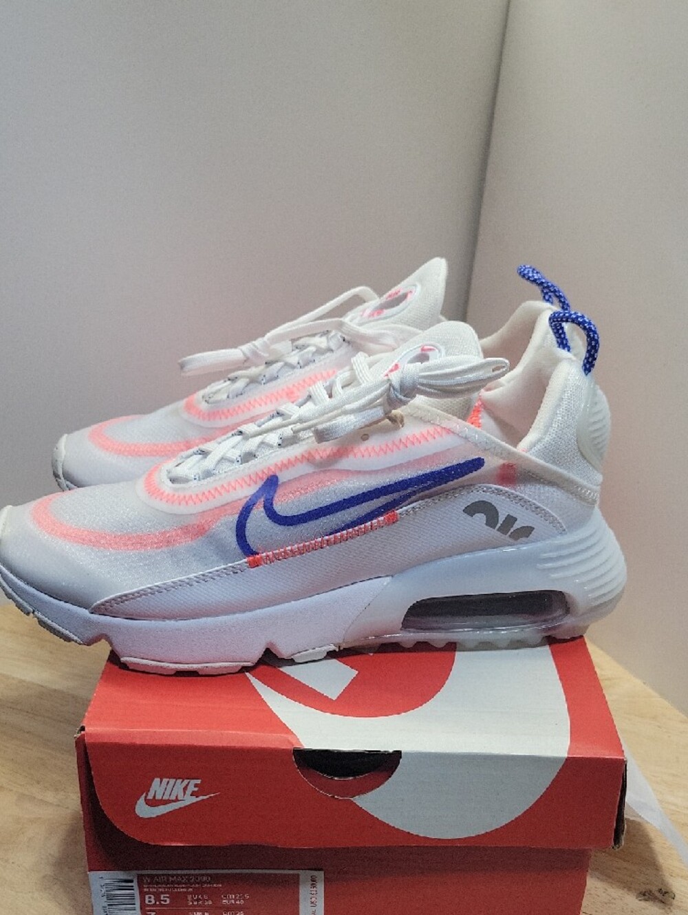 Nike Air Max 2090 Woman Size 8.5